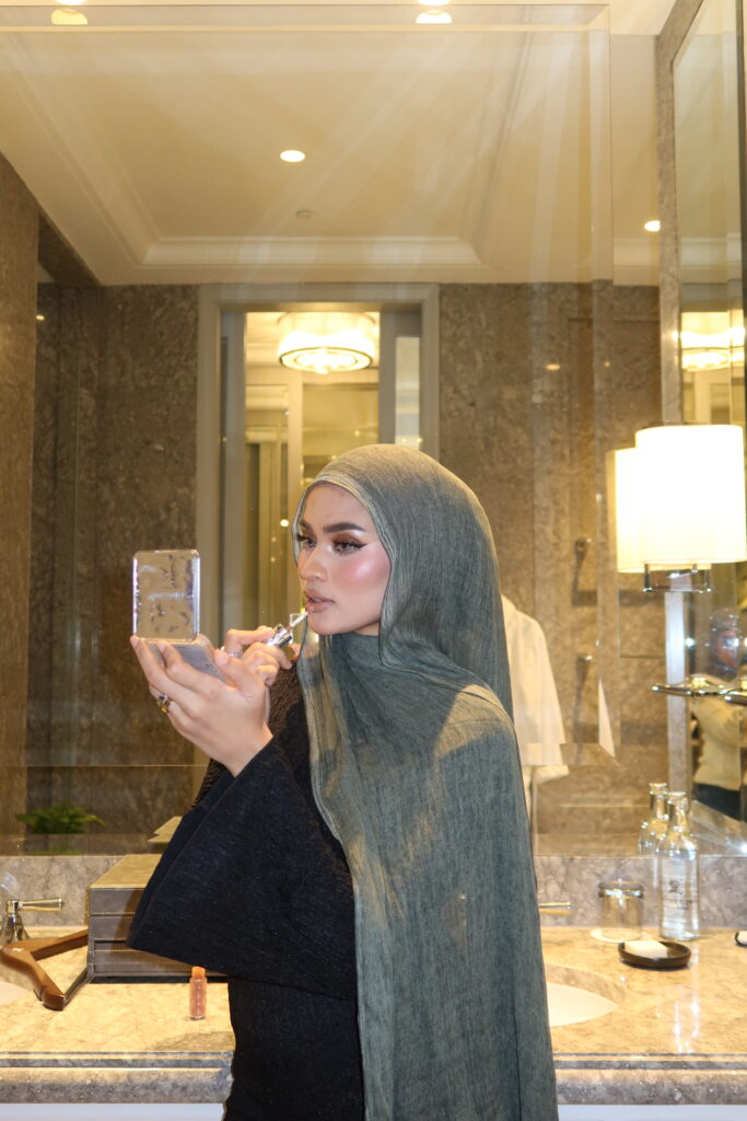 Habibti - Ironless Shawl
